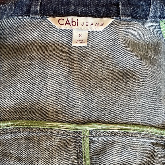 CAbi CAbi RUFFLE COLLAR DETAIL 2 BUTTON FRONT DENIM BLAZER STYLE JACKET SZ S - Picture 15 of 16